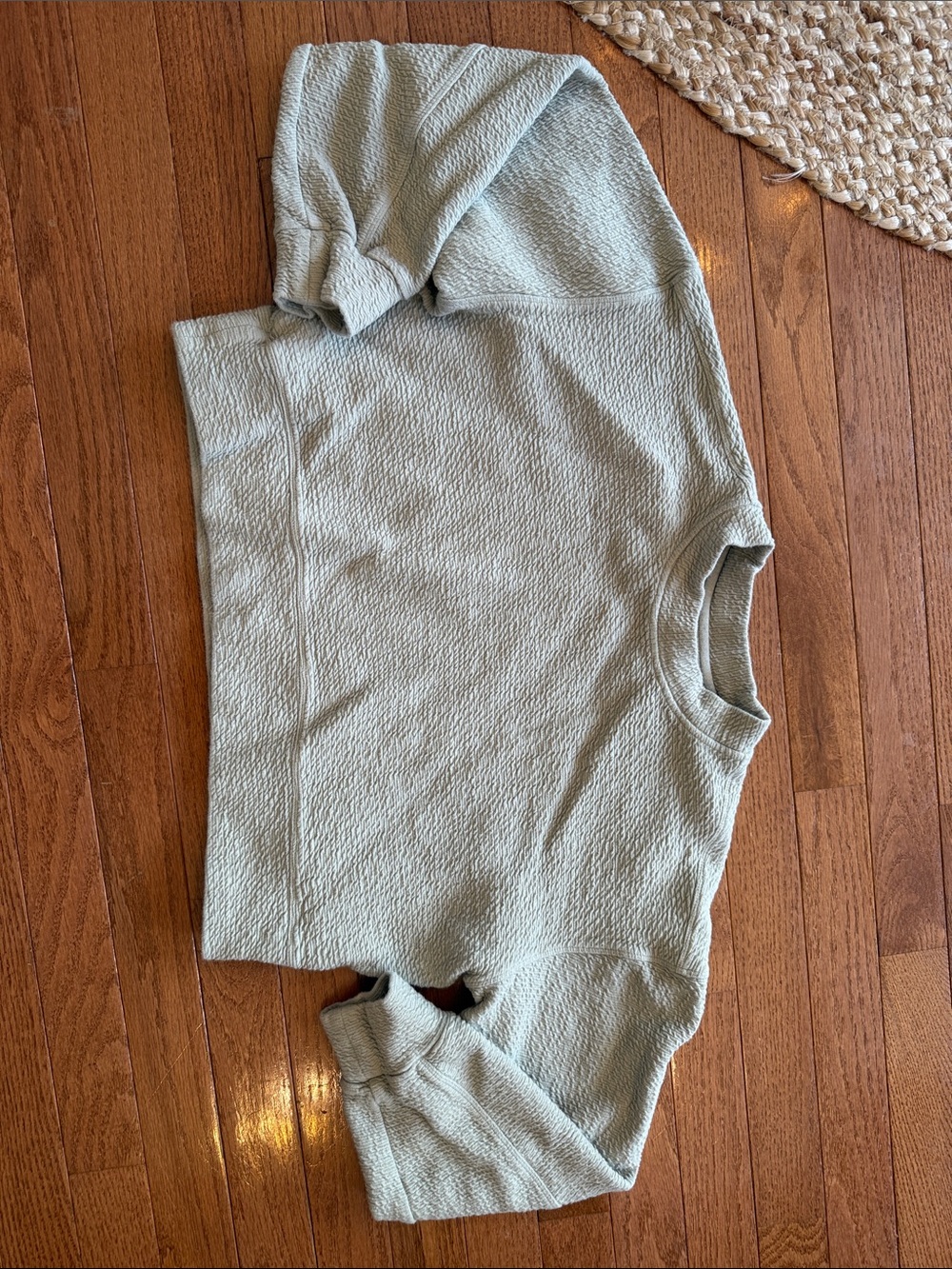 lululemon 💚 🪴 Textured Cropped Sweatshirt in Pale Sage size xs euc!